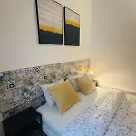 Frank's House & Happy Belem Πανσιόν